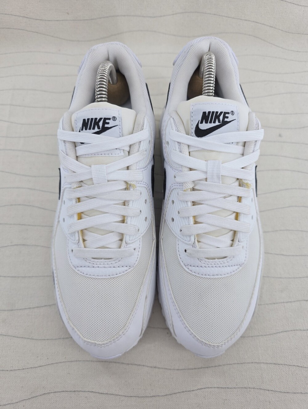 Nike Womens Air Max 90 White Black Retro Sneakers Shoes DH8010-101 Size 8.5 - Picture 3 of 13
